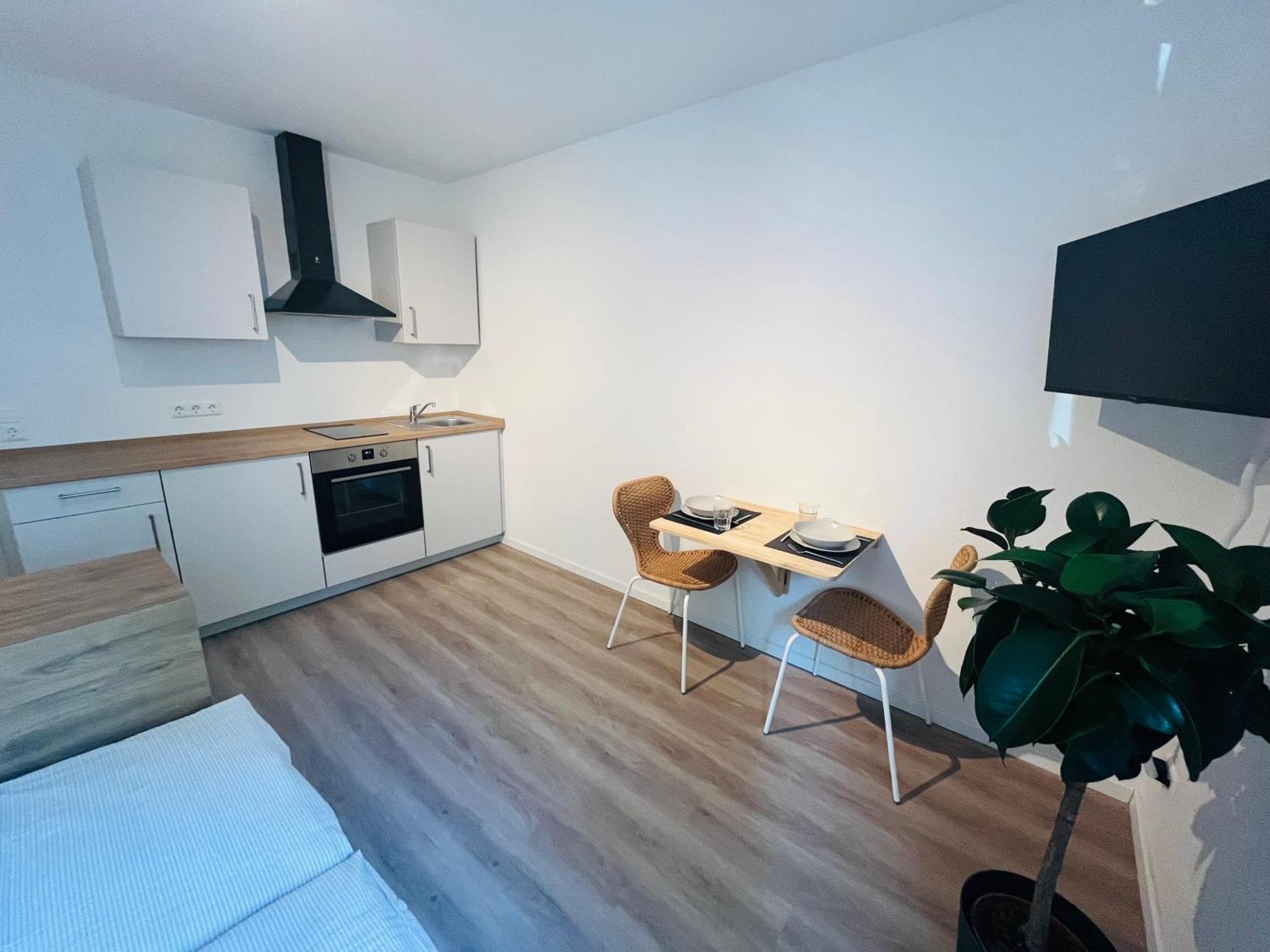 Black Forest City Apartment Mit Kostenlosem Parkplatz フライブルク エクステリア 写真